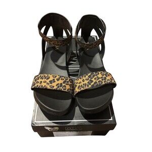 NEW - MIA Sandals Women 10 Lydya Leopard Animal Print Summer Flat  Gladiator